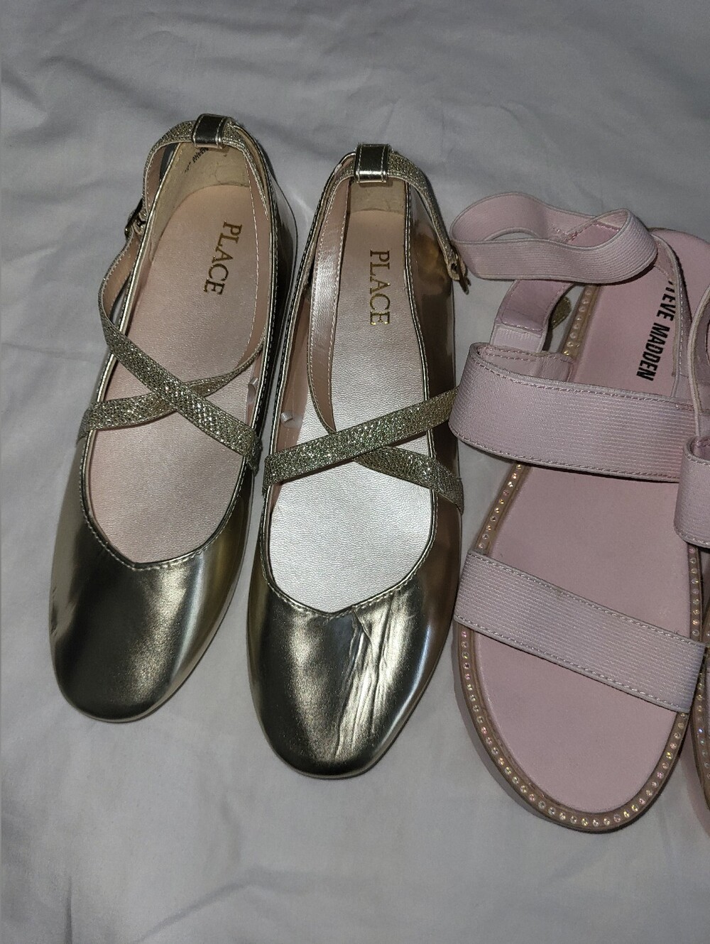 3 Pairs Of Sandals - Picture 2 of 5